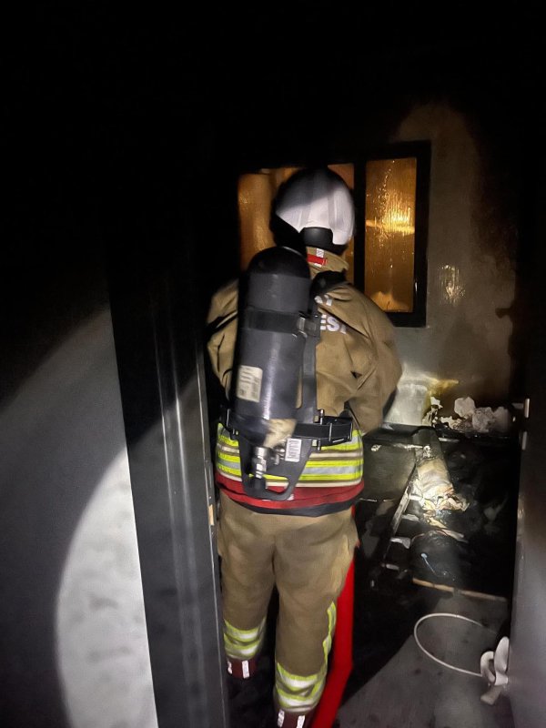 Defne'de yanan ev kullanılmaz hale geldi