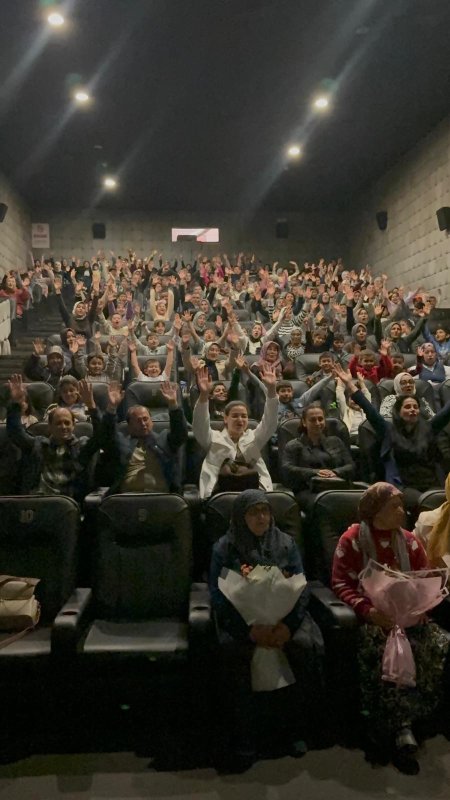 Dörtyol’da ilkokul öğrencileri sinemayla tanıştı
