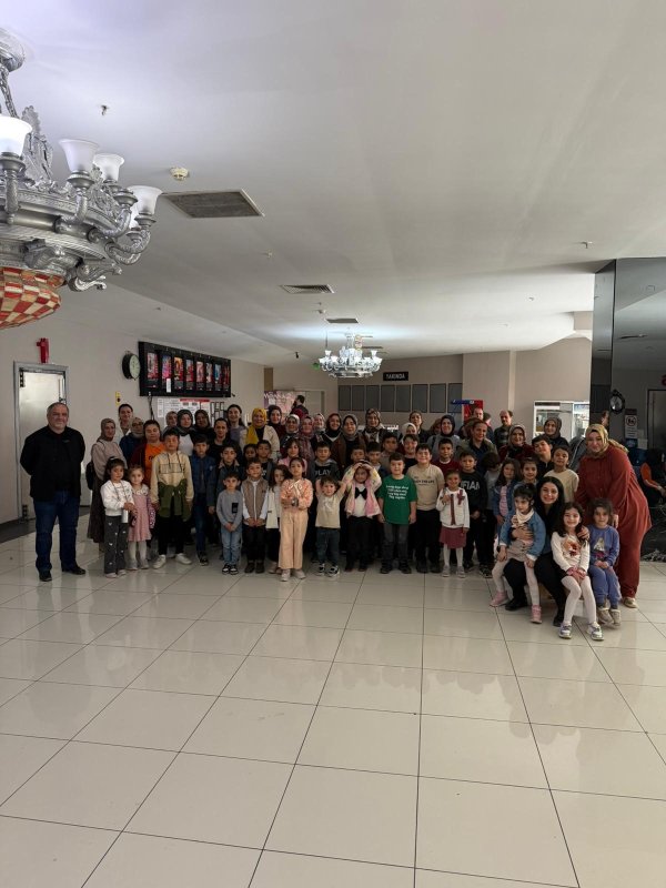 Dörtyol’da ilkokul öğrencileri sinemayla tanıştı