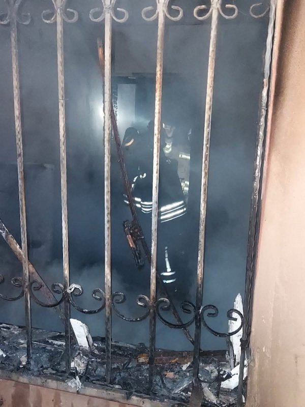  Altınözü'de ev yangını