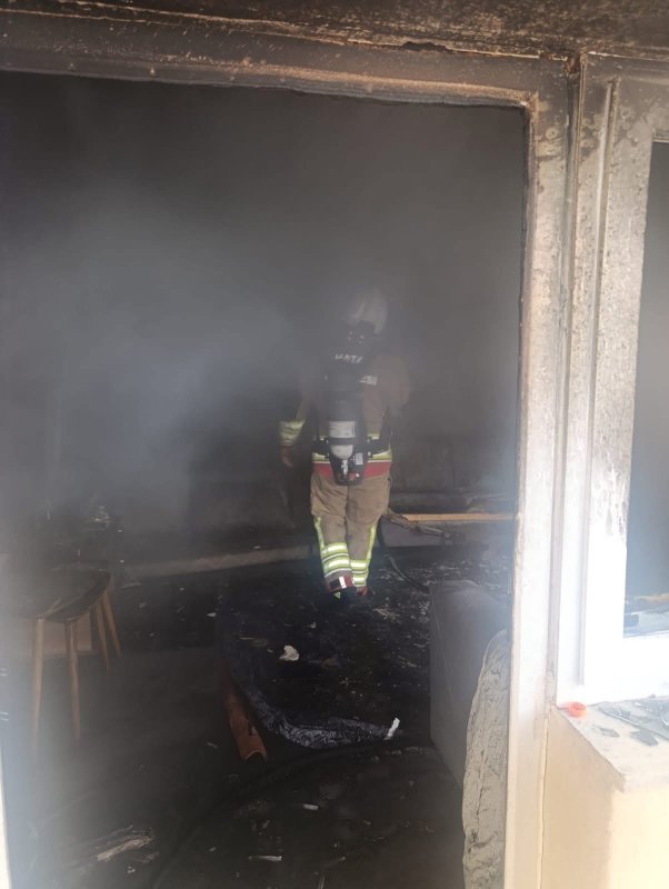 Reyhanlı’da yanan ev kullanılmaz hale geldi