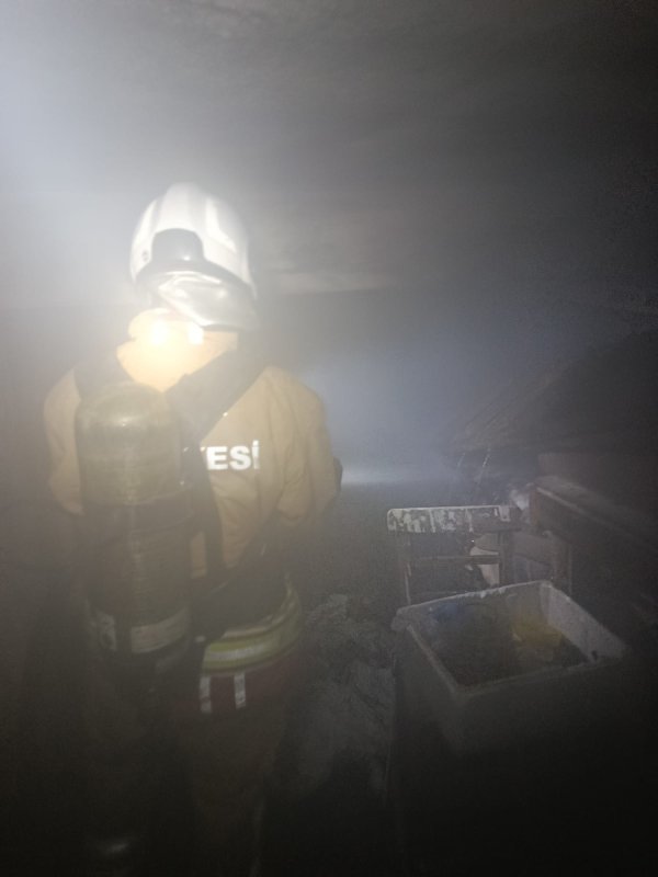  Arsuz'da evin bodrumunda yangın çıktı