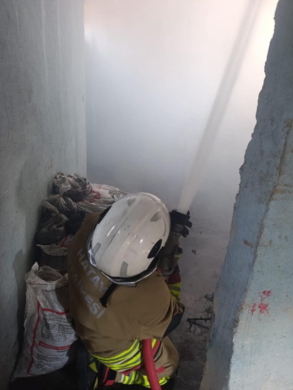 Reyhanlı’da müstakil ev yandı