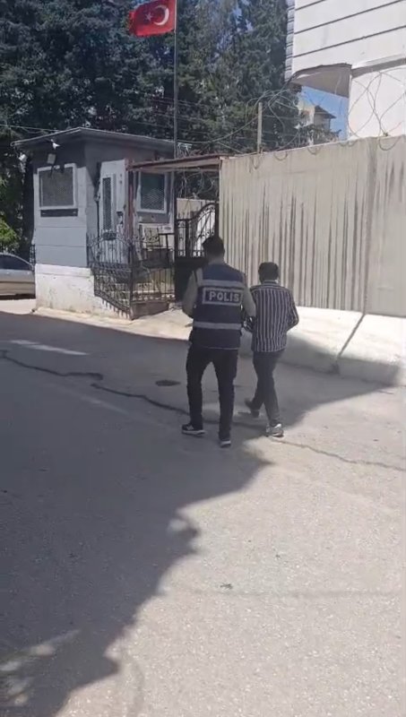 Uyuşturucudan 25 yıl kesinleşmiş hapis cezası bulunan şahıs yakalandı