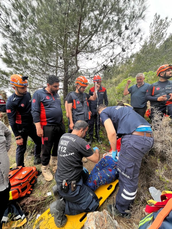 Kekik toplarken uçurumdan yuvarlanan yaşlı kadın 4 saatlik çalışmayla kurtarıldı