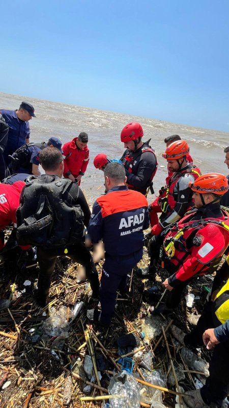  Asi Nehri'yle Akdeniz'in buluştuğu noktada ceset bulundu
