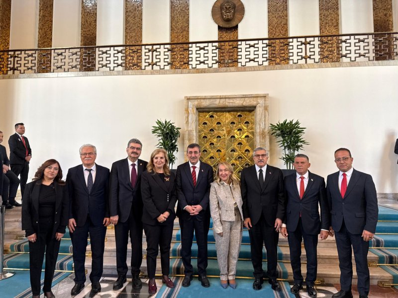 AK Parti Genel Başkan Yardımcısı ve Hatay Milletvekili Hüseyin Yayman, Cumhurbaşkanı Yardımcısı Cevdet Yılmaz