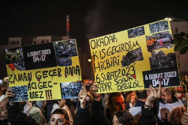 Defne’de binler 6 Şubat’ta yitirilen canları andı 