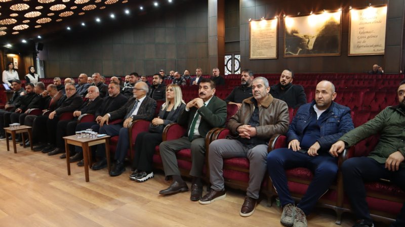 ALTUNAY ESNAFIN DESTEĞİYLE YENİDEN BAŞKAN