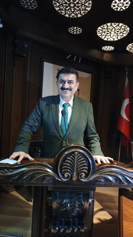 ALTUNAY ESNAFIN DESTEĞİYLE YENİDEN BAŞKAN