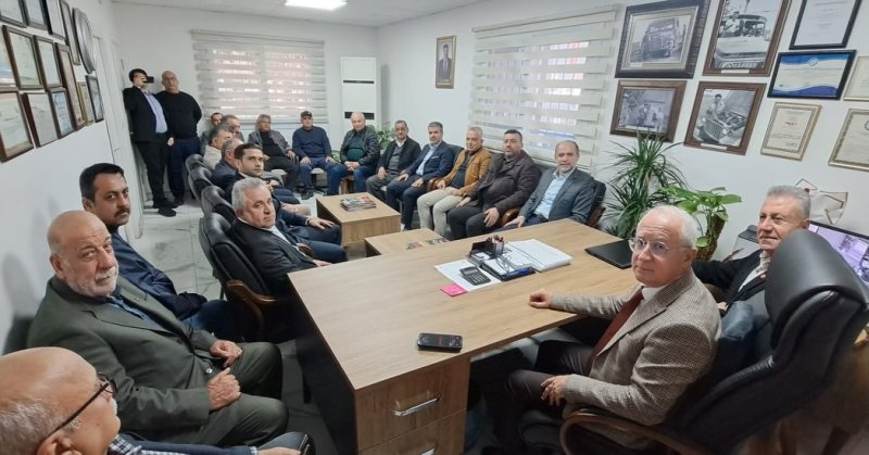 AK Parti Hatay Milletvekili Av. Abdulkadir Özel, İskenderun Şoförler ve Otomobilciler Odası Başkanlığı’na yeniden seçilen Erol Akın’ı makamında ziyaret ederek hayırlı olsun dileklerini iletti.