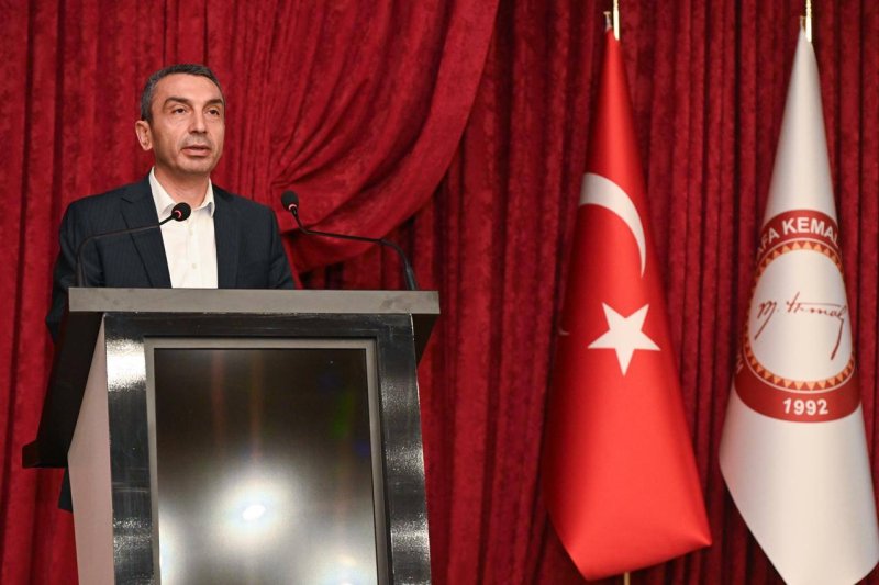 REKTÖR EREN UYARDI: “HESAPLARINIZI KULLANDIRMAYIN” 