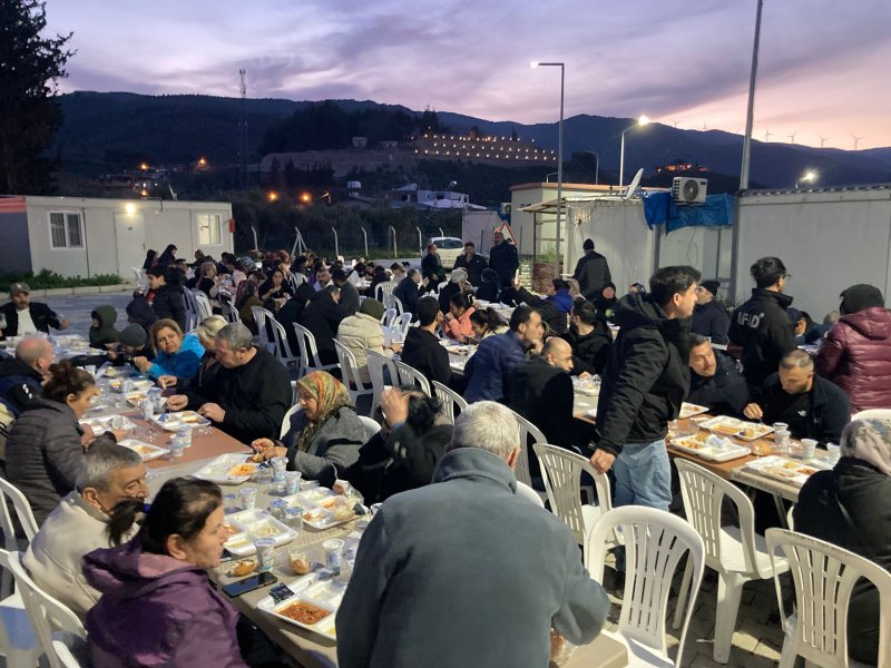 HANIMELİ DERNEĞİ’NDEN 450 KİŞİLİK İFTAR BULUŞMASI