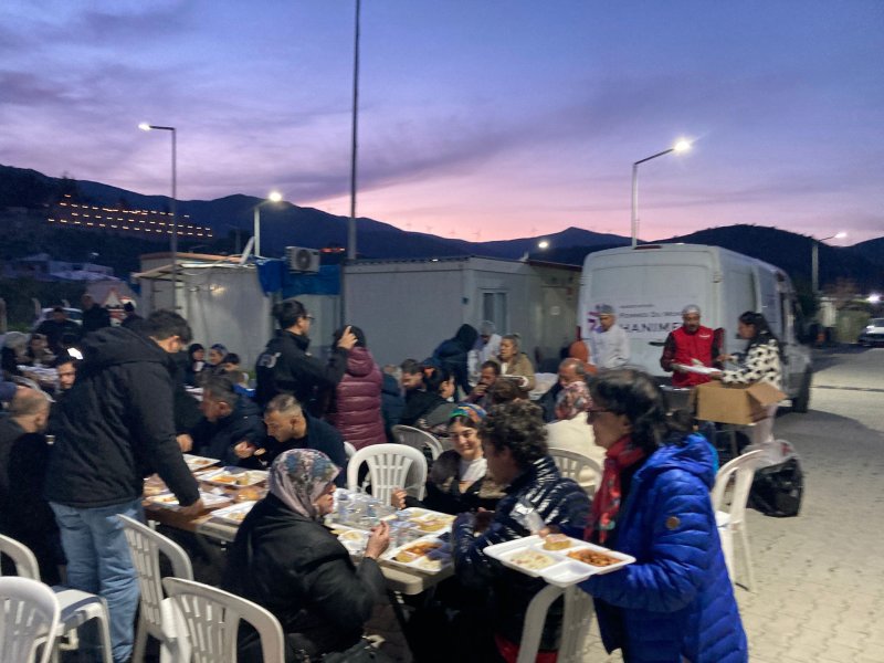 HANIMELİ DERNEĞİ’NDEN 450 KİŞİLİK İFTAR BULUŞMASI