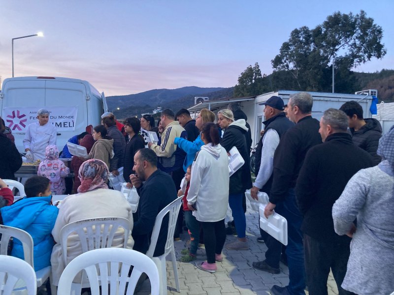 HANIMELİ DERNEĞİ’NDEN 450 KİŞİLİK İFTAR BULUŞMASI