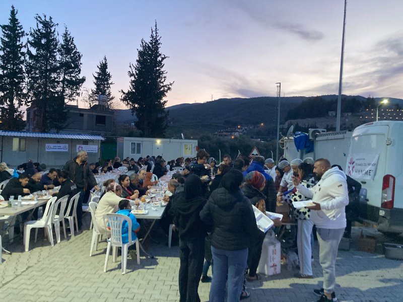 HANIMELİ DERNEĞİ’NDEN 450 KİŞİLİK İFTAR BULUŞMASI