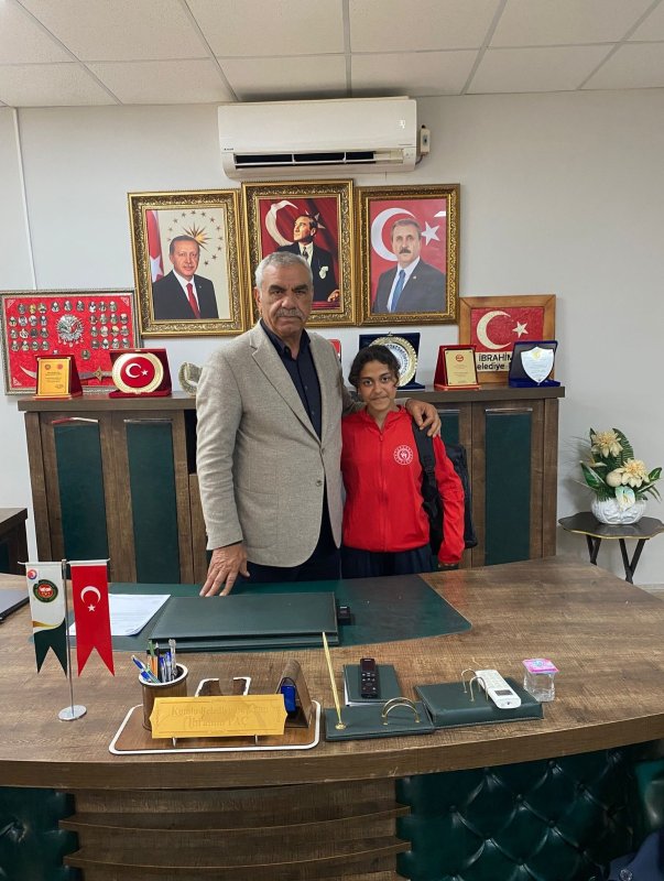 Kumlu Belediye Başkanı İbrahim Paç, Decathlon Türkiye