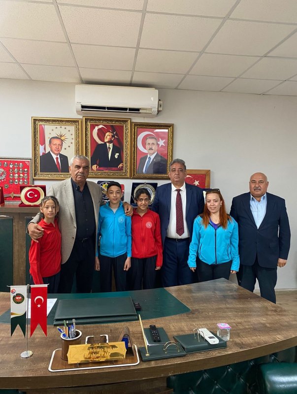 Kumlu Belediye Başkanı İbrahim Paç, Decathlon Türkiye