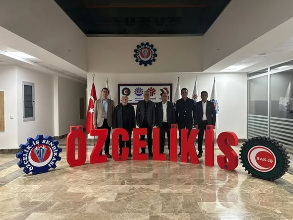 MMK METALURJİ’DE SÖZLEŞME SEVİNCİ