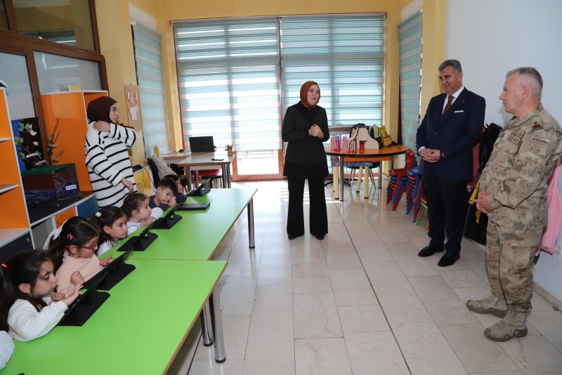 Payas Belediye Başkanı Bekir Altan, Hatay Jandarma Komando Tugay Komutanı Tuğgeneral Nejdet Karaca