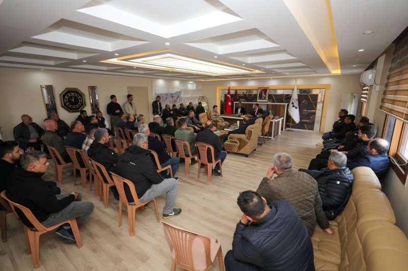 VALİ MUSTAFA MASATLI ESNAFIN TALEPLERİNİ DİNLEDİ