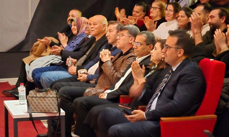 “SANATLA YÜKSELEN NESİL GELİYOR”