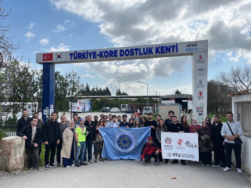 YTÜ’LÜ ÖĞRENCİLER HATAY’DA SAHAYA İNDİ