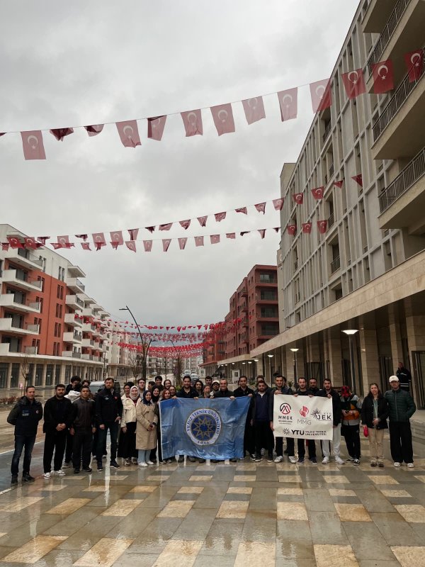 YTÜ’LÜ ÖĞRENCİLER HATAY’DA SAHAYA İNDİ