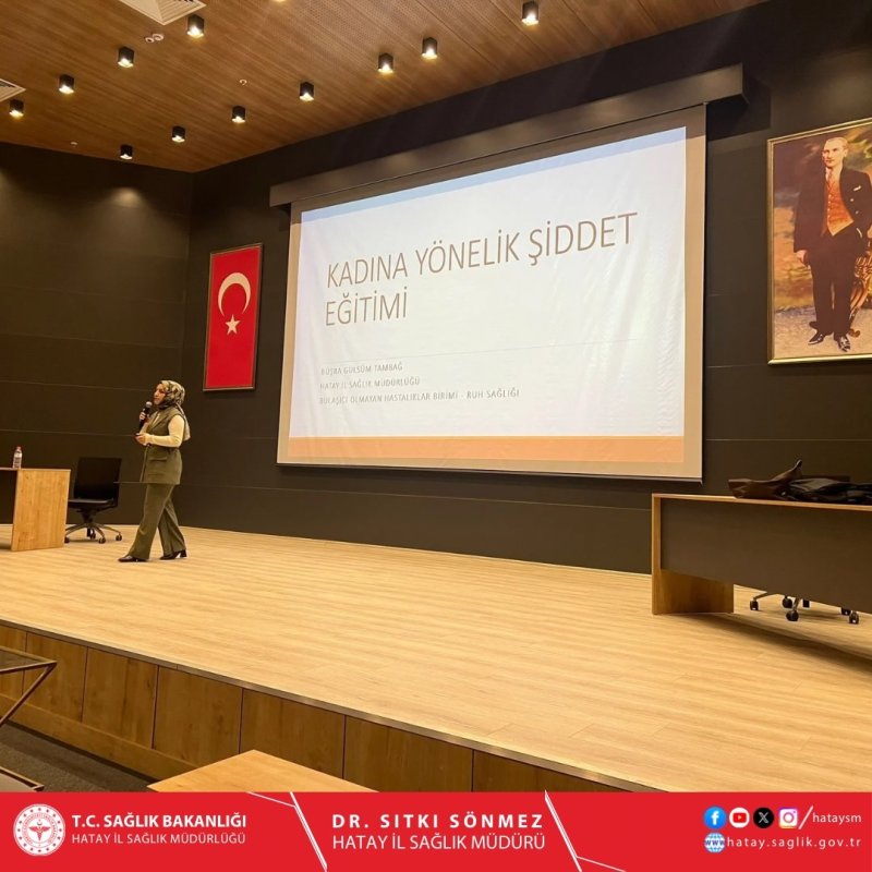 Antakya Kaymakamlığı Toplantı Salonu’nda, Antakya İlçe Sağlık Müdürlüğü ile Aile Sağlığı Merkezlerinde görev yapan personele yönelik hizmet içi eğitim faaliyeti gerçekleştirildi.