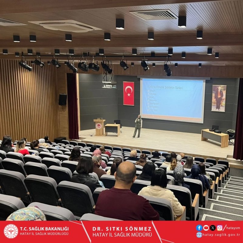 Antakya Kaymakamlığı Toplantı Salonu’nda, Antakya İlçe Sağlık Müdürlüğü ile Aile Sağlığı Merkezlerinde görev yapan personele yönelik hizmet içi eğitim faaliyeti gerçekleştirildi.