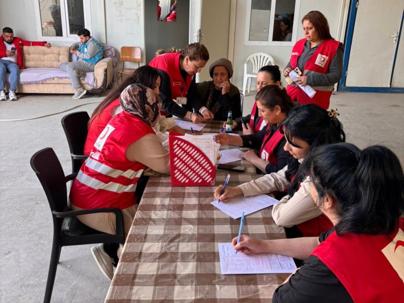 HER DAMLA KAN ÜÇ CAN KURTARIYOR