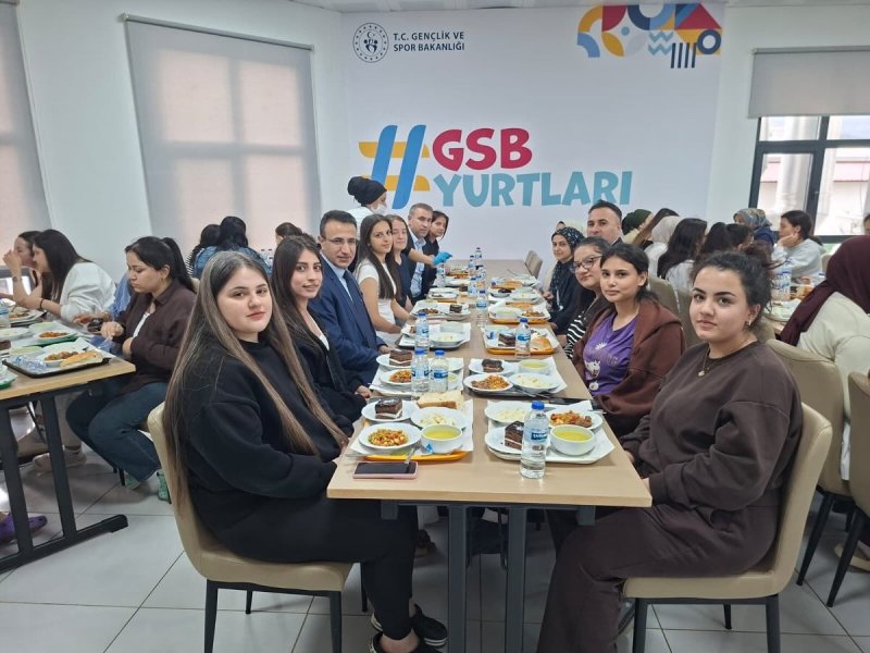 KIRIKHAN’DA ÖĞRENCİLERLE BULUŞMA GERÇEKLEŞTİ