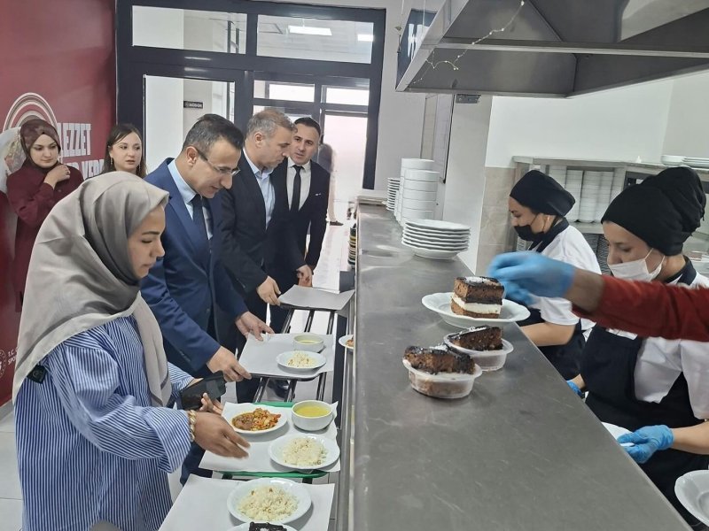 KIRIKHAN’DA ÖĞRENCİLERLE BULUŞMA GERÇEKLEŞTİ