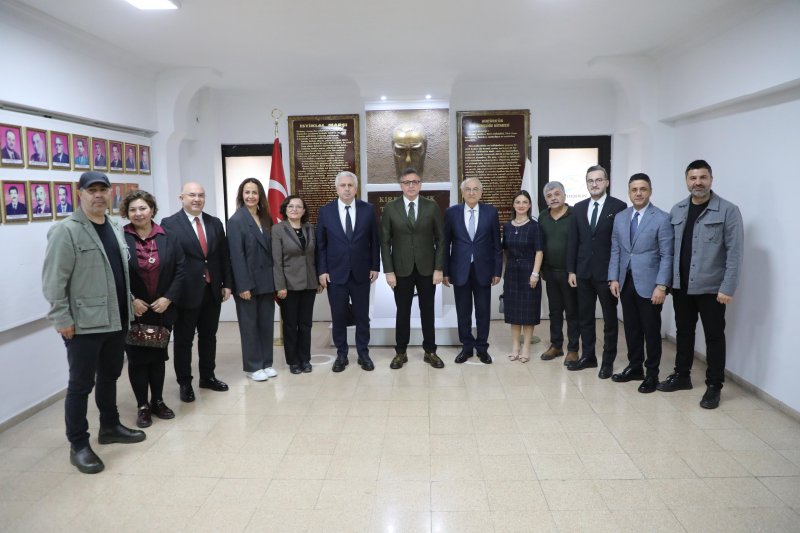 İSKENDERUN KENT KONSEYİ’NDEN BAŞKAN DÖNMEZ’E ZİYARET