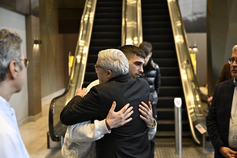 Yayman İbrahim Tatlıses’i hastanede ziyaret etti 