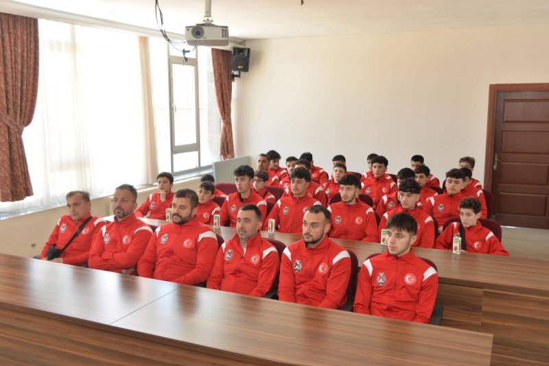 YAYLADAĞI’NIN ALTIN YUMRUKLARI POLONYA YOLUNDA 