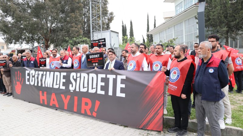 EĞİTİM-BİR-SEN HATAY EĞİTİM ŞEHİTLERİNİ UNUTMADI