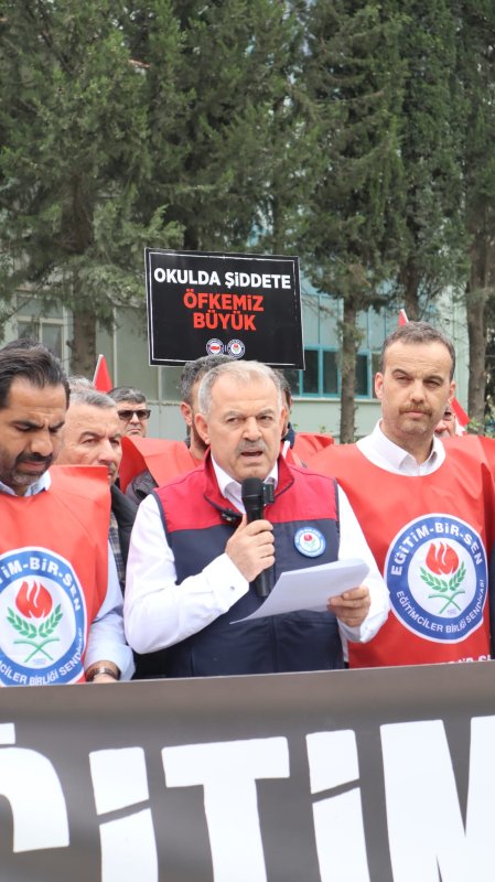 EĞİTİM-BİR-SEN HATAY EĞİTİM ŞEHİTLERİNİ UNUTMADI