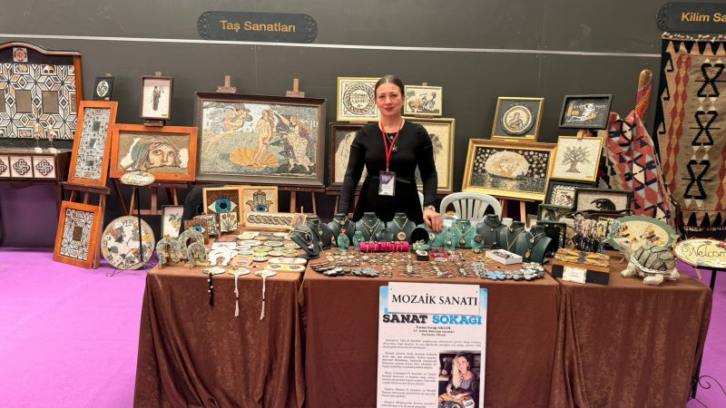 MOBİLYA FUARINDA EL SANATLARI ESİNTİSİ