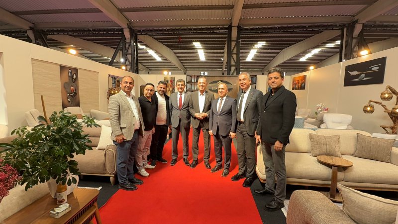 BAŞKANLARDAN MOBİLYA FUARINA TAM NOT