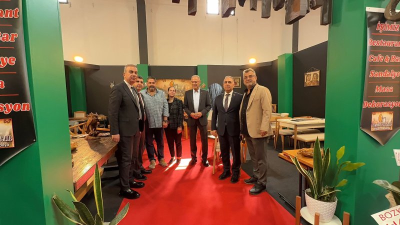 BAŞKANLARDAN MOBİLYA FUARINA TAM NOT