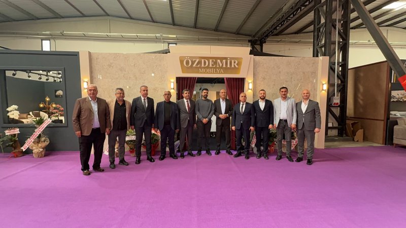 BAŞKANLARDAN MOBİLYA FUARINA TAM NOT