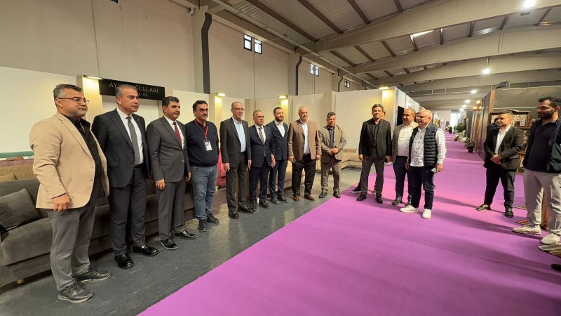 BAŞKANLARDAN MOBİLYA FUARINA TAM NOT