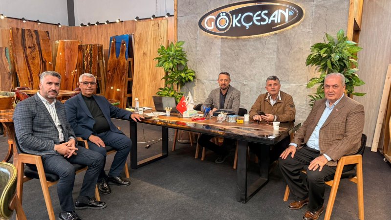 BAŞKANLARDAN MOBİLYA FUARINA TAM NOT