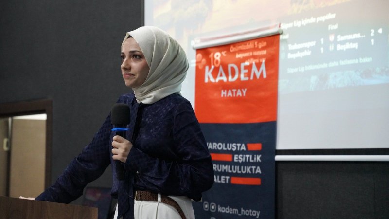 AK KADINLARDAN BAĞIMLILIKLA MÜCADELEYE DESTEK 