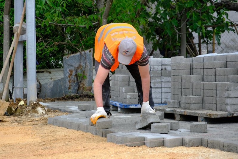 DEFNE’DE ÜSTYAPI ÇALIŞMALARI DEVAM EDİYOR