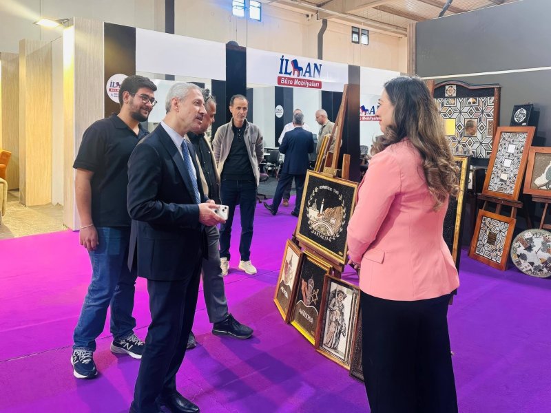REKTÖR EREN MOBİLYA FUARINI ZİYARET ETTİ  ÜNİVERSİTE–SANAYİ İŞ BİRLİĞİ MASAYA YATIRILDI