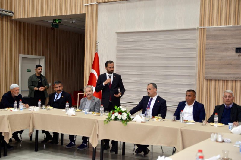 YAYLADAĞI HEYETİNDEN AĞRI VALİSİ BOZKURT’A ANLAMLI ZİYARET