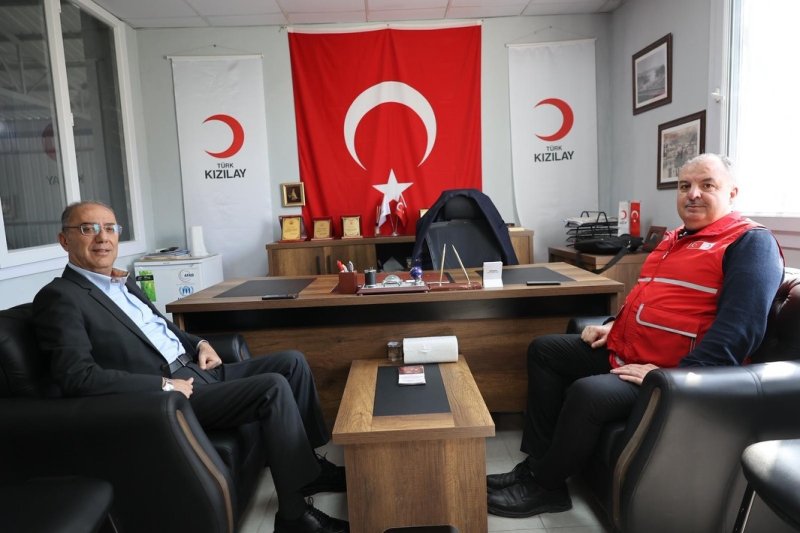 BAŞKAN YAPAR’DAN KIZILAY’A ZİYARET
