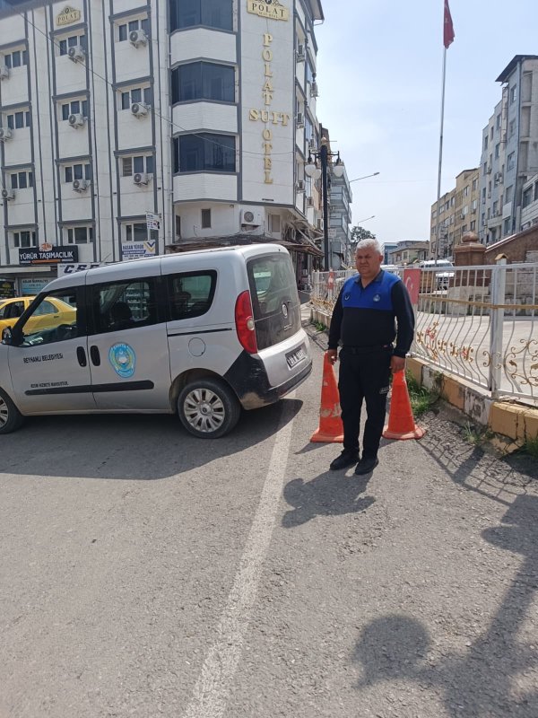 REYHANLI ŞEHİTLER ANITINDAKİ HASAR GİDERİLDİ